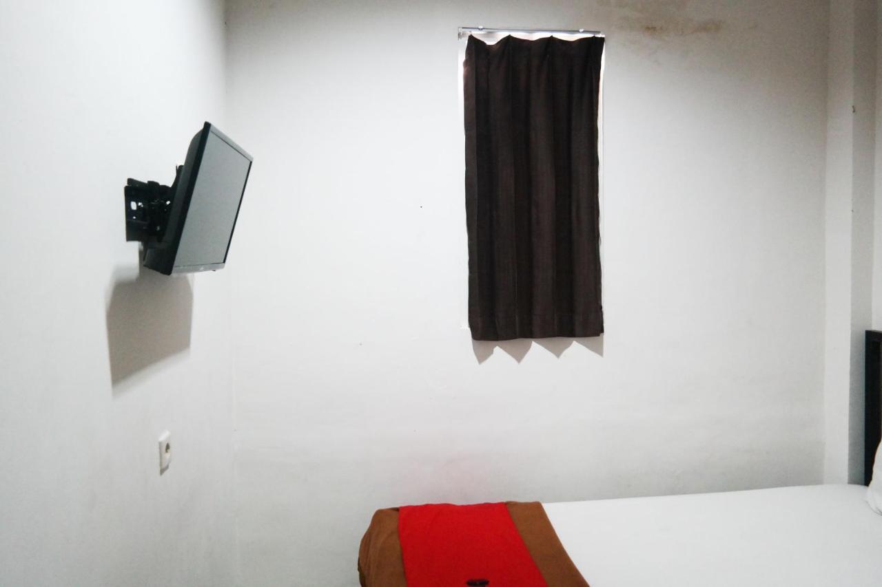 Reddoorz At Jalan Somba Opu Losari Макасар Екстериор снимка