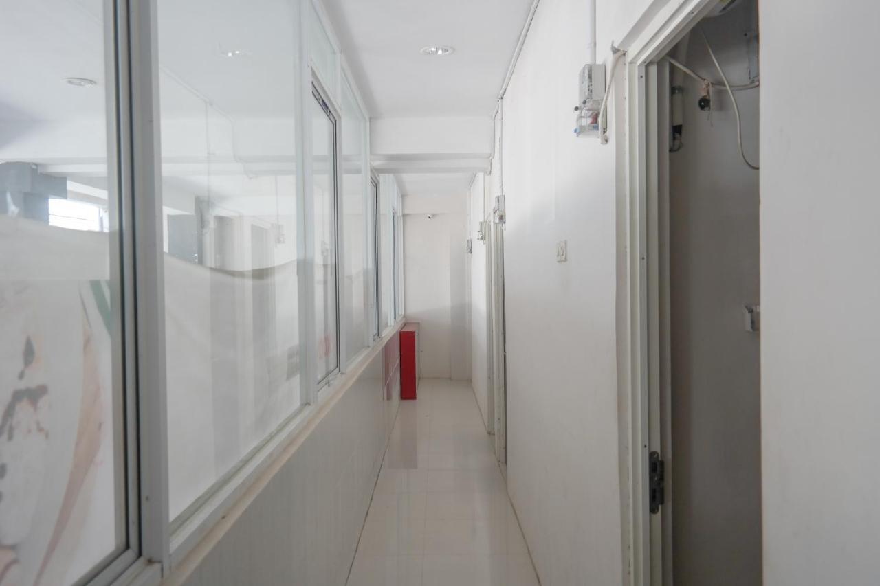 Reddoorz At Jalan Somba Opu Losari Макасар Екстериор снимка