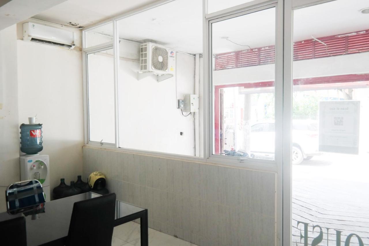 Reddoorz At Jalan Somba Opu Losari Макасар Екстериор снимка