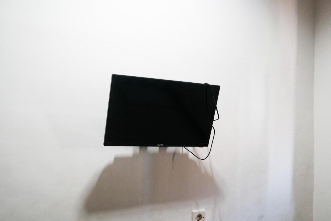 Reddoorz At Jalan Somba Opu Losari Макасар Екстериор снимка